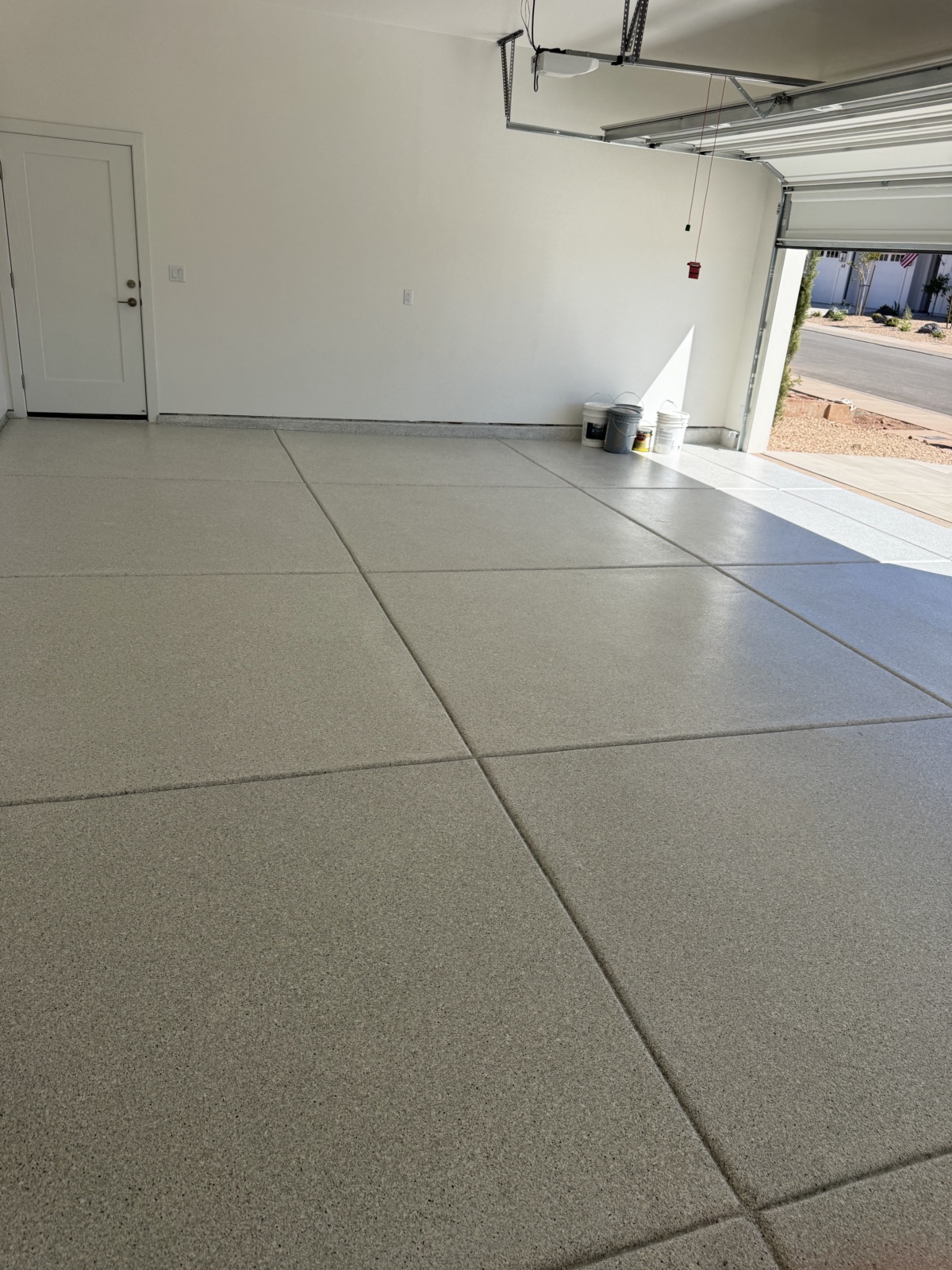 Finished flake epoxy garage floor